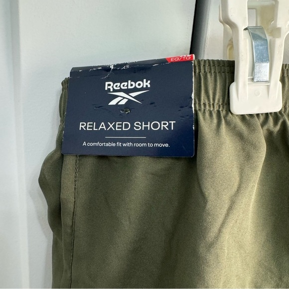 Reebok Women's Run with It Shorts Size XL (Army Green) NWT Activewear Outdoor - Picture 5 of 8